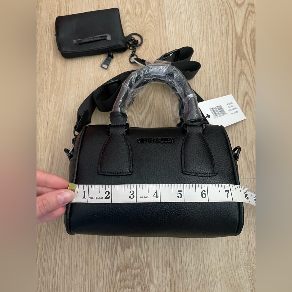 Steve Madden Black Mini Barrel Bag NWT Crossbody Wallet - Picture 13 of 15